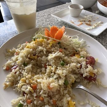 Thai Spice - Fried rice with sausage and delicious mango boba tea - Thai Near Me - Murfreesboro, Tennessee