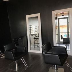 Luxe Glam Studio - Styling stations