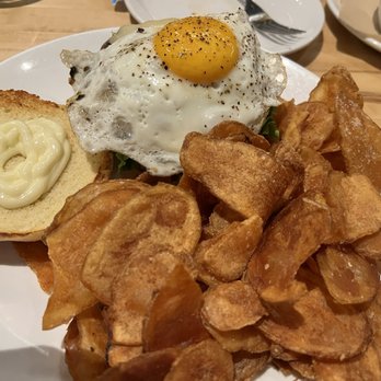 Briar Common Brewery + Eatery - Briar Burger with chips - New American Near Me - Denver, Colorado Briar Common Brewery + Eatery - Briar Burger with chips - New American Near Me - Denver, Colorado