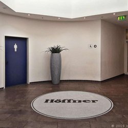 Möbel Höffner Hamburg- - Schicker WC Vorplatz (04/2019)