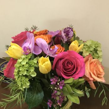Floral Impressions - Picture does not do this arrangement justice! - Florists Near Me - Tampa, Florida Floral Impressions - Picture does not do this arrangement justice! - Florists Near Me - Tampa, Florida