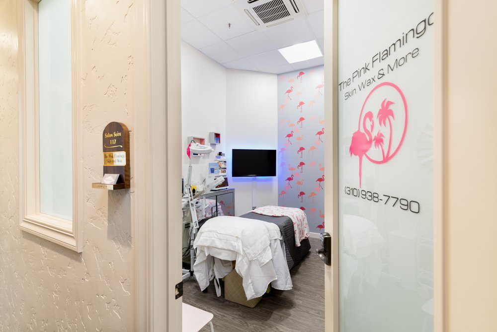 The Pink Flamingo Logo