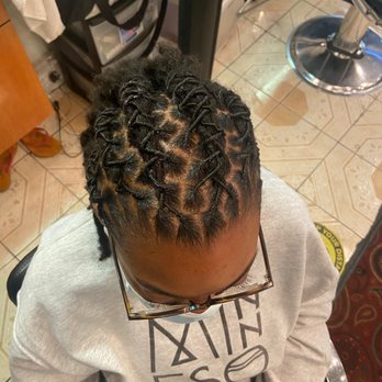 Las Amazonas Hair salon - Hair Salons Near Me - Brooklyn, New York Las Amazonas Hair salon - Hair Salons Near Me - Brooklyn, New York