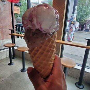 Salt & Straw - Bday cake and scoop of potato chip - Ice Cream & Frozen Yogurt Near Me - Seattle, Washington Salt & Straw - Bday cake and scoop of potato chip - Ice Cream & Frozen Yogurt Near Me - Seattle, Washington