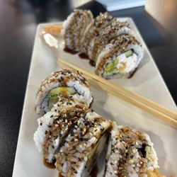 Han the Sushi Man - Crunchy Shrimp Roll