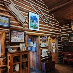 Storm Mountain Lodge