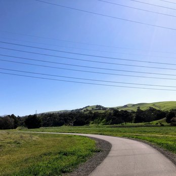 Sycamore Grove Park - Expansive views and flat, well-maintained pavement trail - Parks Near Me - Livermore, California Sycamore Grove Park - Expansive views and flat, well-maintained pavement trail - Parks Near Me - Livermore, California