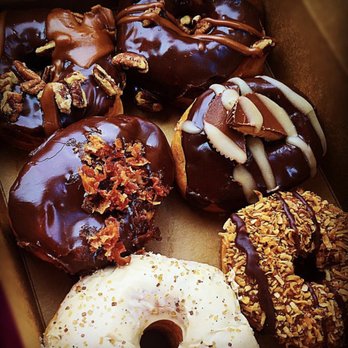 Wake N Bake Donuts - Twisted Turtle, Reese's, Boston bacon, Samoa, espresso - Donuts Near Me - Carolina Beach, North Carolina Wake N Bake Donuts - Twisted Turtle, Reese's, Boston bacon, Samoa, espresso - Donuts Near Me - Carolina Beach, North Carolina