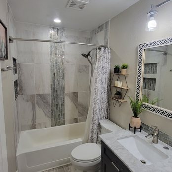 Picture Perfect GC - a bathroom with a shower, sink, and toilet - General Contractors Near Me - Helotes, Texas Picture Perfect GC - a bathroom with a shower, sink, and toilet - General Contractors Near Me - Helotes, Texas
