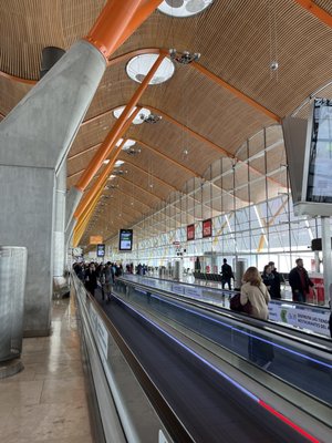Adolfo Suárez Madrid–Barajas Airport by null