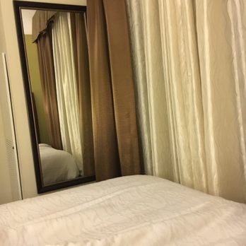 Hilton Garden Inn Roanoke - Full size mirror is a plus so everyone can be spread out instead of fighting for the one mirror in the bathroom! - Hotels Near Me - Roanoke, Virginia