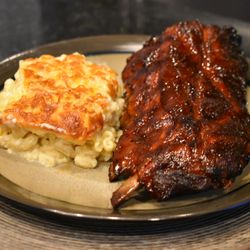 Heavenly Hawgs BBQ / Catering - Ribs w/ Smoked Mac-n Cheese