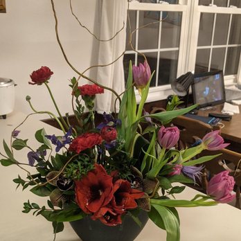 Fleurtacious Designs - Amaryllis, orchid, ranunculus, clematis, double peony tulip, carnation, curly willow - Florists Near Me - Latham, New York