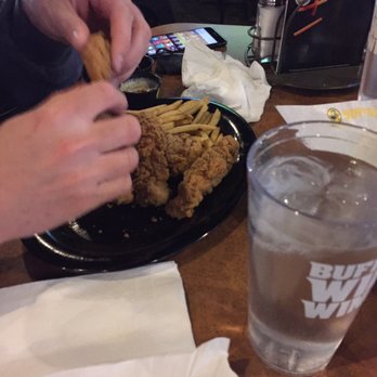 Buffalo Wild Wings - Sports Bars Near Me - Layton, Utah