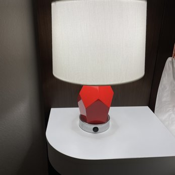 Hampton Inn Pennsville - Orange\red lamp - Hotels Near Me - Pennsville, New Jersey Hampton Inn Pennsville - Orange\red lamp - Hotels Near Me - Pennsville, New Jersey
