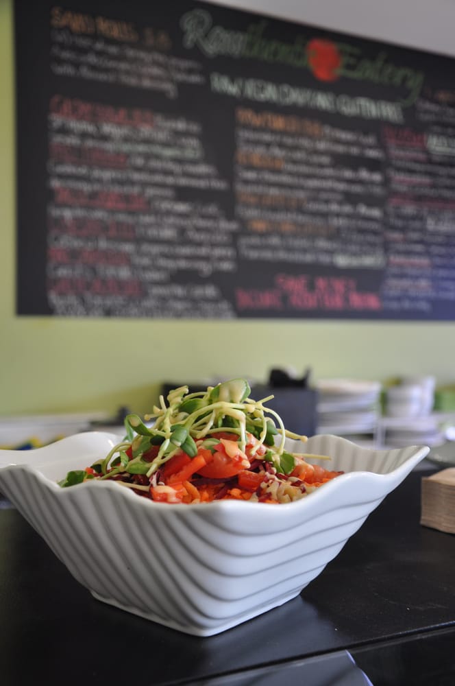 Rawthentic Eatery Logo