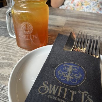 Sweet T's Southern Eatery - Soul Food Near Me - Montclair, New Jersey