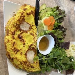 Banh Xeo ( Vietnamese crepes ) Banh Xeo ( Vietnamese crepes )