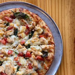 Fox's Pizza Den