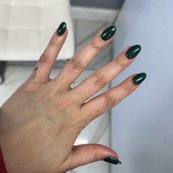 Skylab Nails & Spa - Nail polish on my pinky