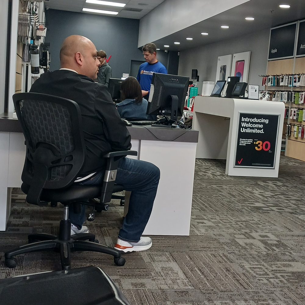 Hunt Valley Towne Centre - Only some are welcome at Verizon Hunt Valley store - Shopping Centers Near Me - Cockeyville, Maryland Hunt Valley Towne Centre - Only some are welcome at Verizon Hunt Valley store - Shopping Centers Near Me - Cockeyville, Maryland
