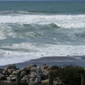 Rockaway Beach - Beaches Near Me - Pacifica, California