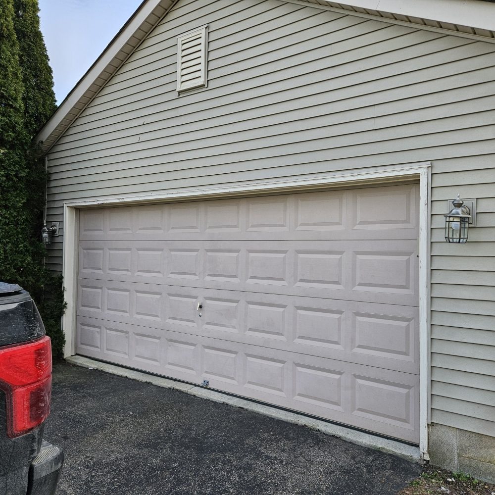 Slide of K&Dee Hauling & Remodeling