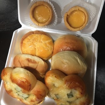 China Palace - Custard tarts, custard buns, chai sui buns (too salty) and the pretty flower buns were weird.. with hot dogs. - Chinese Near Me - Stockton, California China Palace - Custard tarts, custard buns, chai sui buns (too salty) and the pretty flower buns were weird.. with hot dogs. - Chinese Near Me - Stockton, California