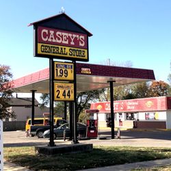 Casey's - Building Exterior