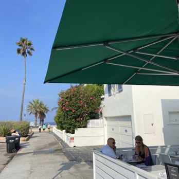 Martha's - Outside - American Near Me - Hermosa Beach, California