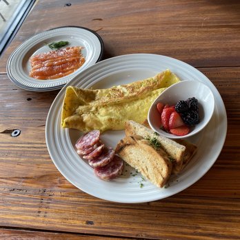 Farmhouse Cafe - Breakfast & Brunch Near Me - Honolulu, Hawaii