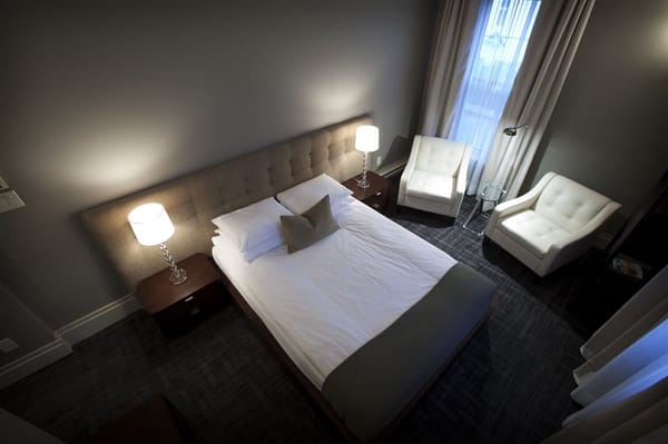 Le Pleasant Hôtel, Sutton by null