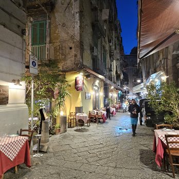 Trattoria Speranzella - Outdoor dining - Trattorie Near Me - Naples, NA