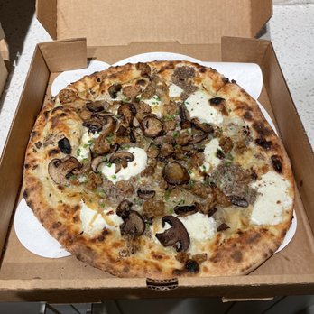 How Ya Dough'n Pizza - The Cremini & Sausage - a dynamite combination in my estimate. Fantastic pie. - Pizza Near Me - Boca Raton, Florida