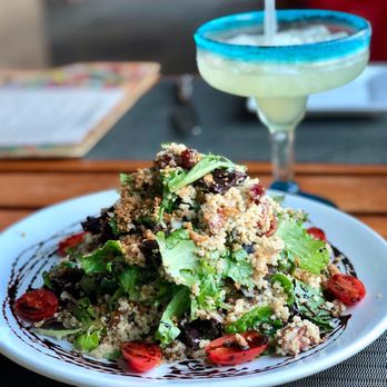 Ajenjo Latitud 54 59 - Quinoa salad- excellent - Tacos Near Me - Rosarito, BCN