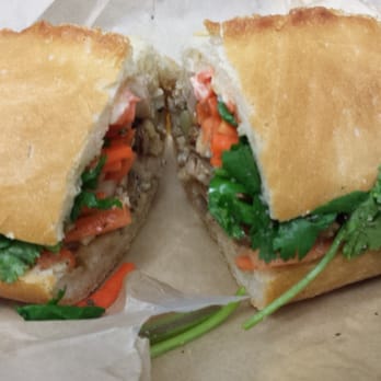 DragonEats - Chicken bahn mi - Vietnamese Near Me - San Francisco, California DragonEats - Chicken bahn mi - Vietnamese Near Me - San Francisco, California