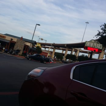 Twin Peaks - American Near Me - Round Rock, Texas Twin Peaks - American Near Me - Round Rock, Texas