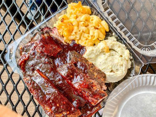 Everett & Jones Barbeque by null