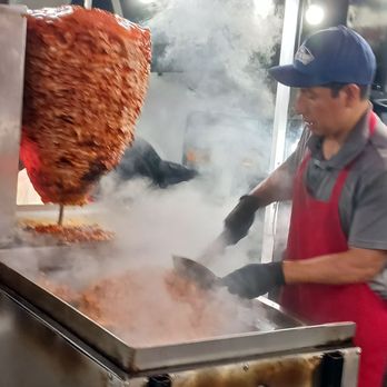 Tacos La Cuadra - Al pastor - Mexican Near Me - Seattle, Washington Tacos La Cuadra - Al pastor - Mexican Near Me - Seattle, Washington