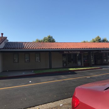 Zen Beauty and Body - Located inside Skin Technology or basically sharing with their retail space. - Massage Near Me - Costa Mesa, California Zen Beauty and Body - Located inside Skin Technology or basically sharing with their retail space. - Massage Near Me - Costa Mesa, California