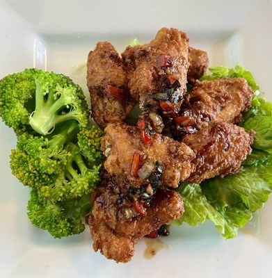 Lil Bowl, Thai and Japanese Cuisine by null