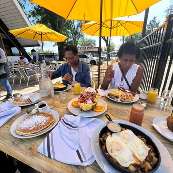 Yolk Diner - Breakfast & Brunch Near Me - River Forest, Illinois