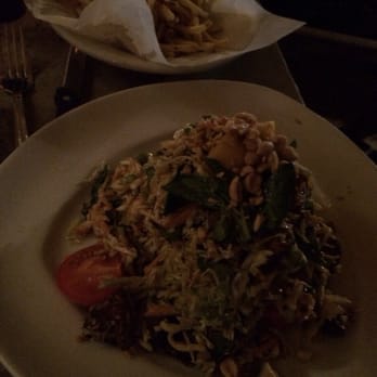 Houston's Restaurant - Thai steak salad - American Near Me - Pompano Beach, Florida Houston's Restaurant - Thai steak salad - American Near Me - Pompano Beach, Florida