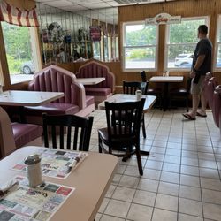 Paul & Christa's Diner & Family Restaurant