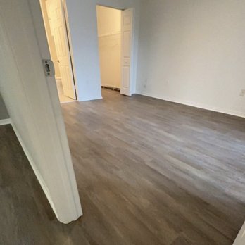 Servilux - Licensed & Insured, commercial and residential, interior and exterior painting, Sheetrock installation, application of textures - Flooring Near Me Servilux - Licensed & Insured, commercial and residential, interior and exterior painting, Sheetrock installation, application of textures - Flooring Near Me