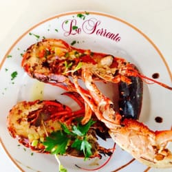 Le Sorrento - Homard bleu directement du petit port à quelque pas du restaurant !