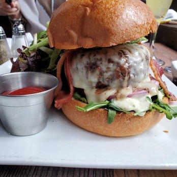 Bocado Cafe - Bocado Burger! - New American Near Me - New York, New York