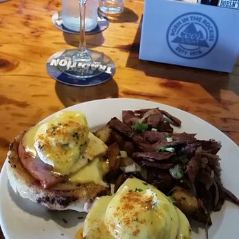 Lulu's Waikiki - Guava Mimosa. Eggs Benny (with Corn Beef Hash) - Burgers Near Me - Honolulu, Hawaii Lulu's Waikiki - Guava Mimosa. Eggs Benny (with Corn Beef Hash) - Burgers Near Me - Honolulu, Hawaii