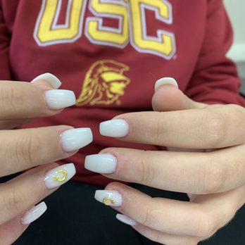 Happiest Nails & Spa - Nails by Cindy - Nail Salons Near Me - Oceanside, California