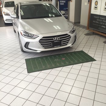 Star Hyundai - 2017 Elantra - Car Dealers Near Me - Bayside, New York Star Hyundai - 2017 Elantra - Car Dealers Near Me - Bayside, New York